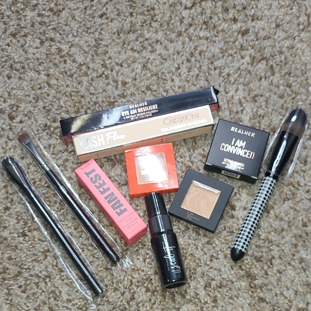 10 Piece Make-Up Bundle